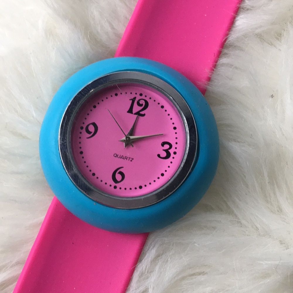 Ladies slap band pink blue wrist watch